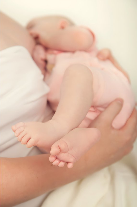 Accueillir l'enfant et prendre soin de soi : un vrai challenge après l'accouchement.