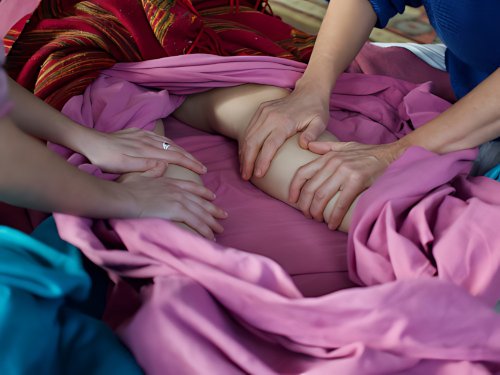 Serrage du corps avec les foulards rebozo.